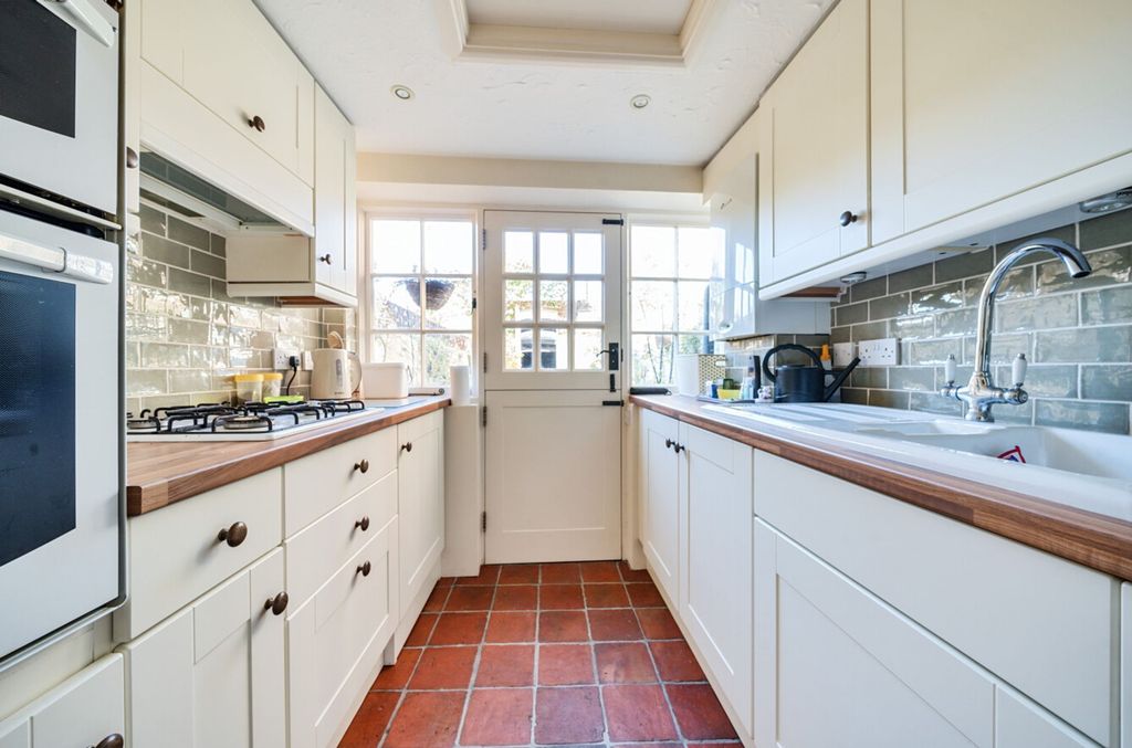 Property photo 3 of 12