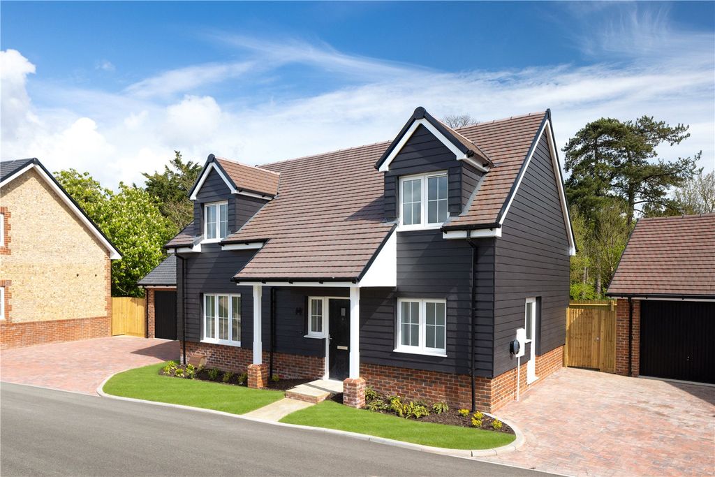Property photo 1 of 12 External