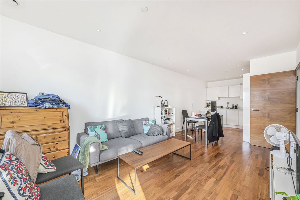 Property photo 3 of 7 Picture No. 12