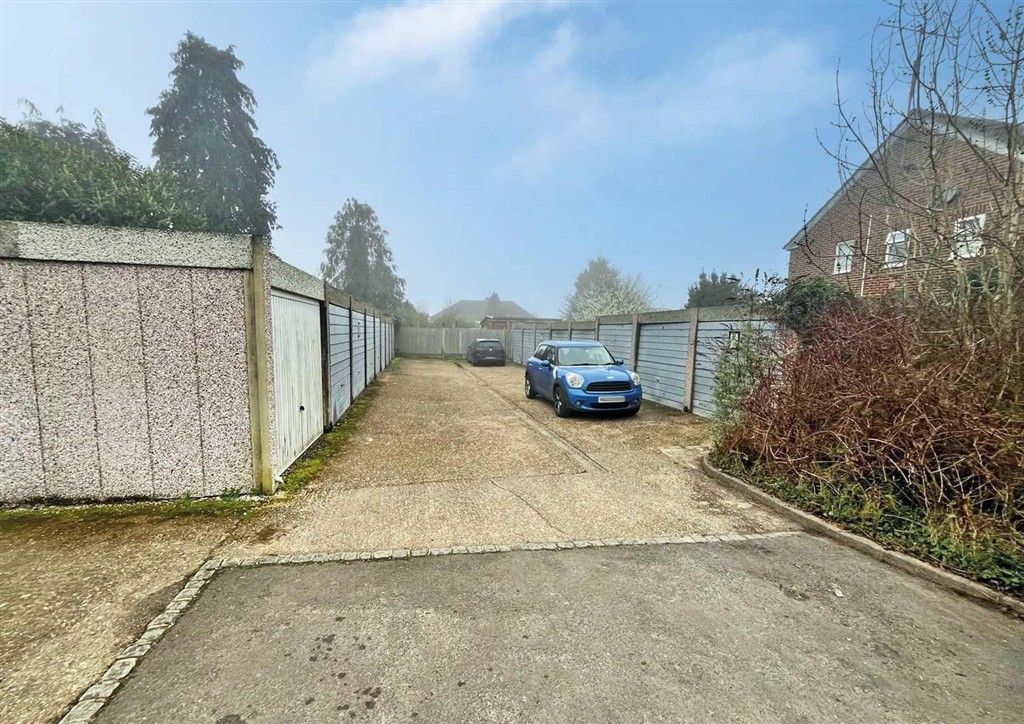 Property photo 2 of 6