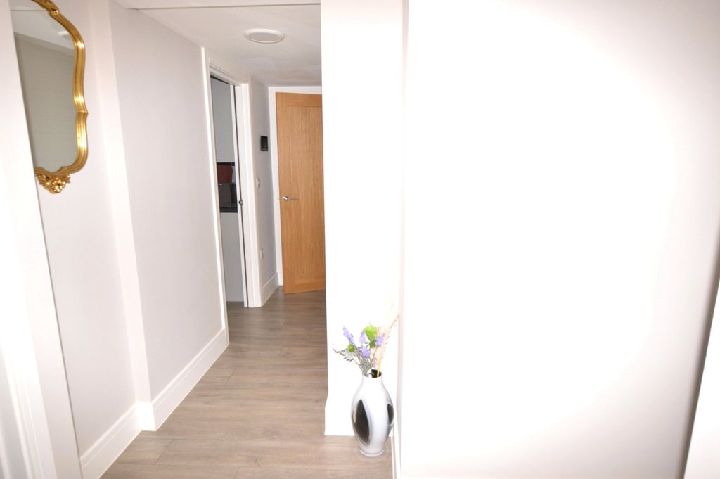 Property photo 3 of 10 3 - Picture No. 11