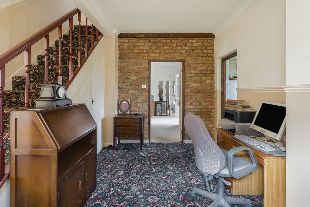 Property photo 3 of 20
