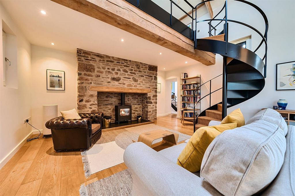 Property photo 2 of 28 1418685-10-699c5Bcb513A3.Jpg