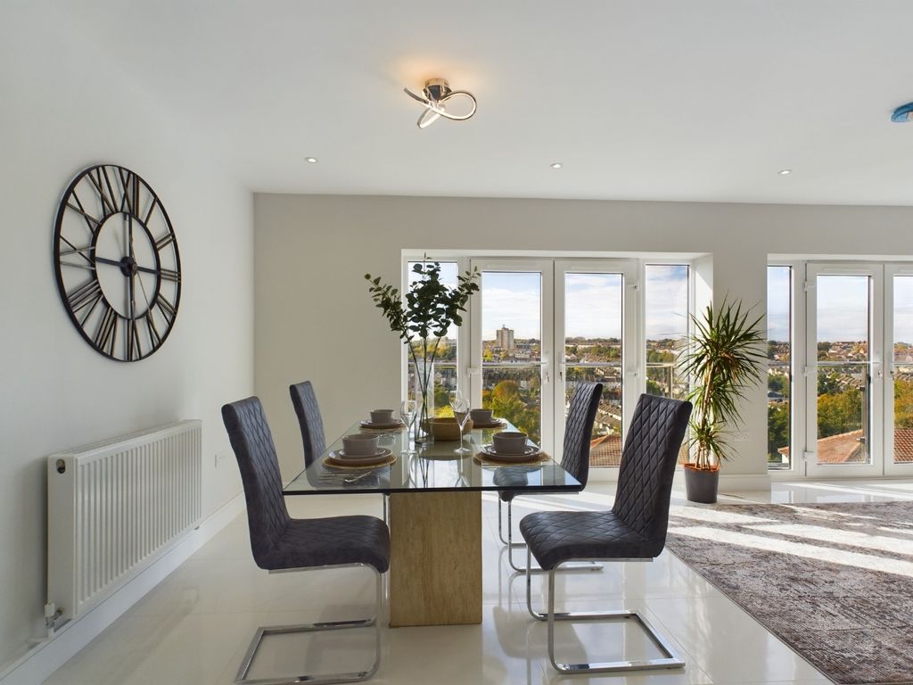 Property photo 2 of 14 4513211