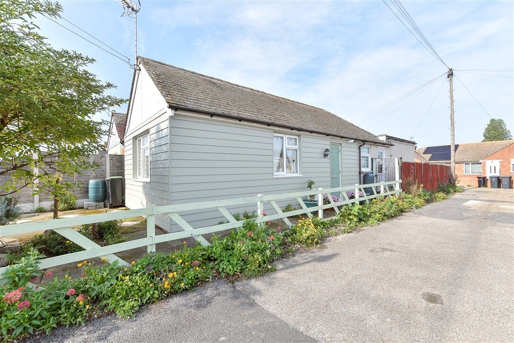 Property photo 1 of 13 Web