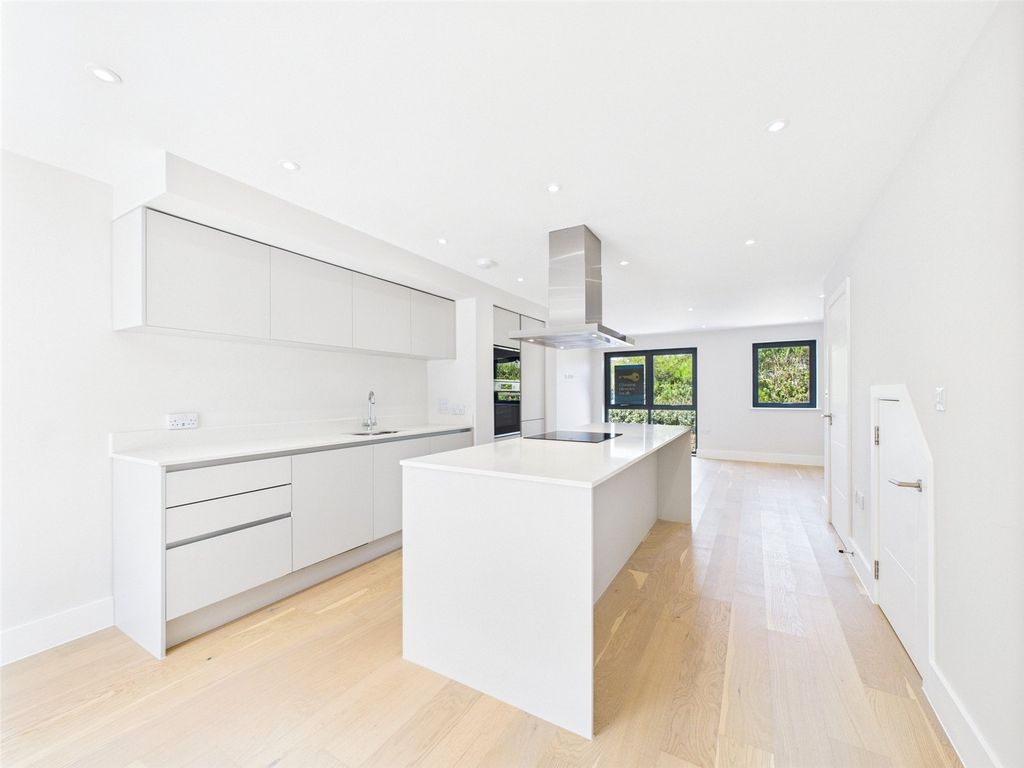 Property photo 3 of 14 Picture No. 83