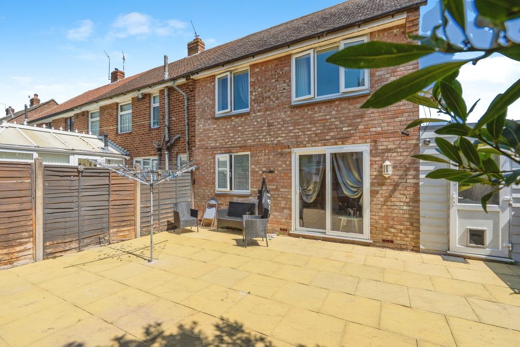 Property photo 3 of 18