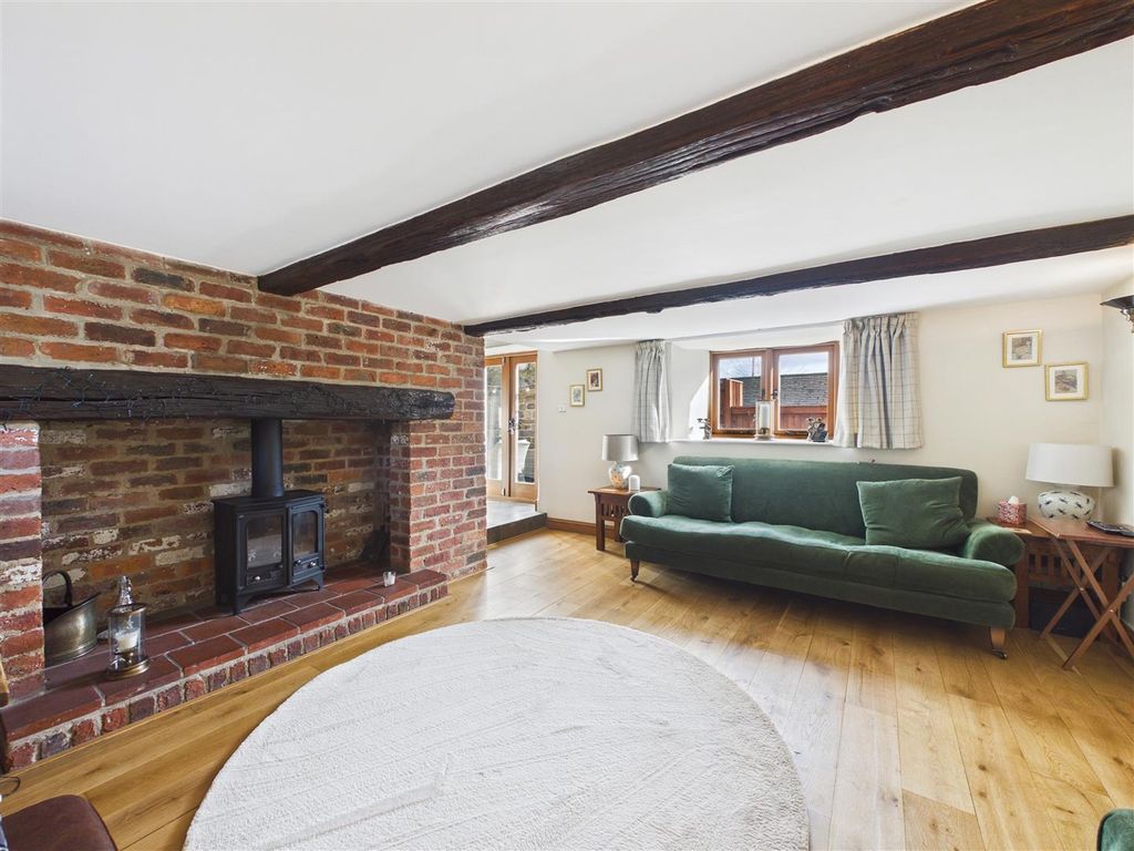 Property photo 2 of 29 Cam05476G0-Pr0136-Still015.Jpg