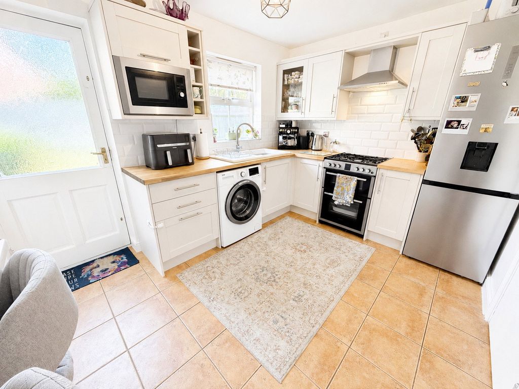 Property photo 2 of 17