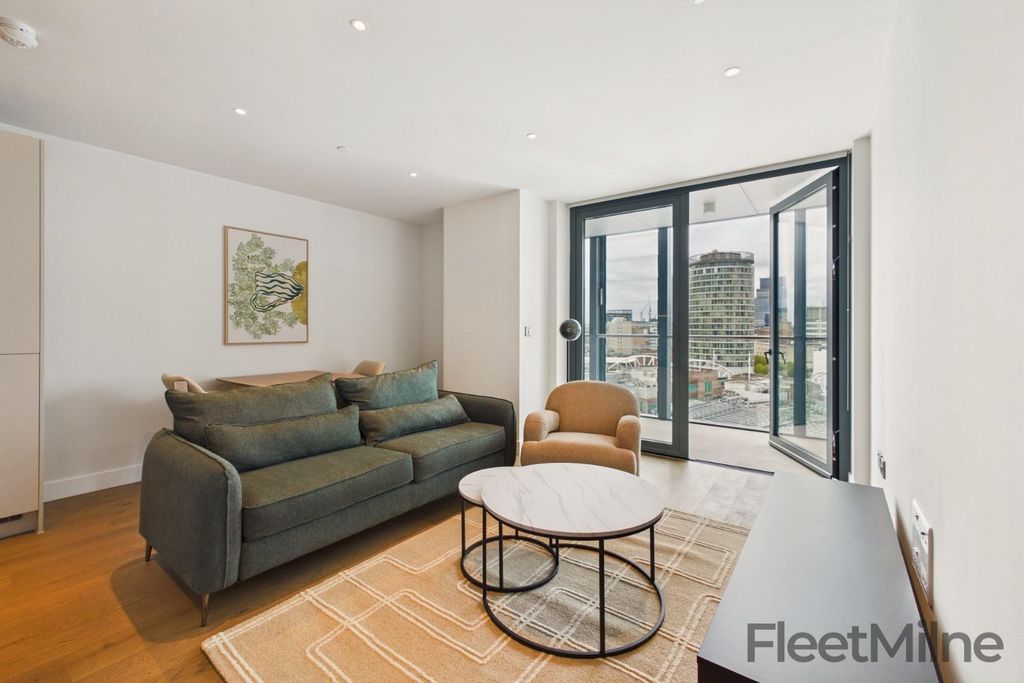 Property photo 1 of 16 Lounge/Dining Room