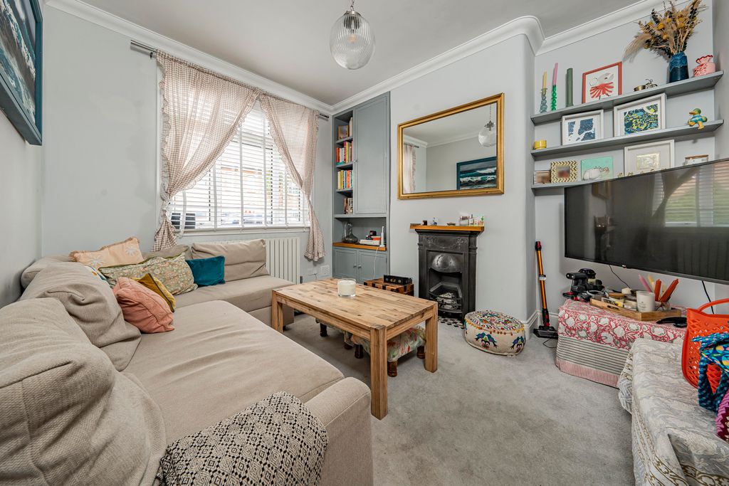 Property photo 2 of 12