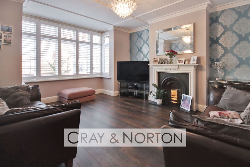 Property photo 2 of 18 Photo 3