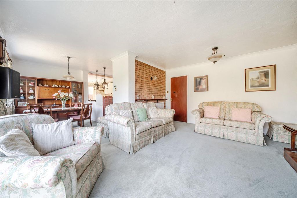 Property photo 3 of 17 1335968-9-689F27Cdecacd.Jpg