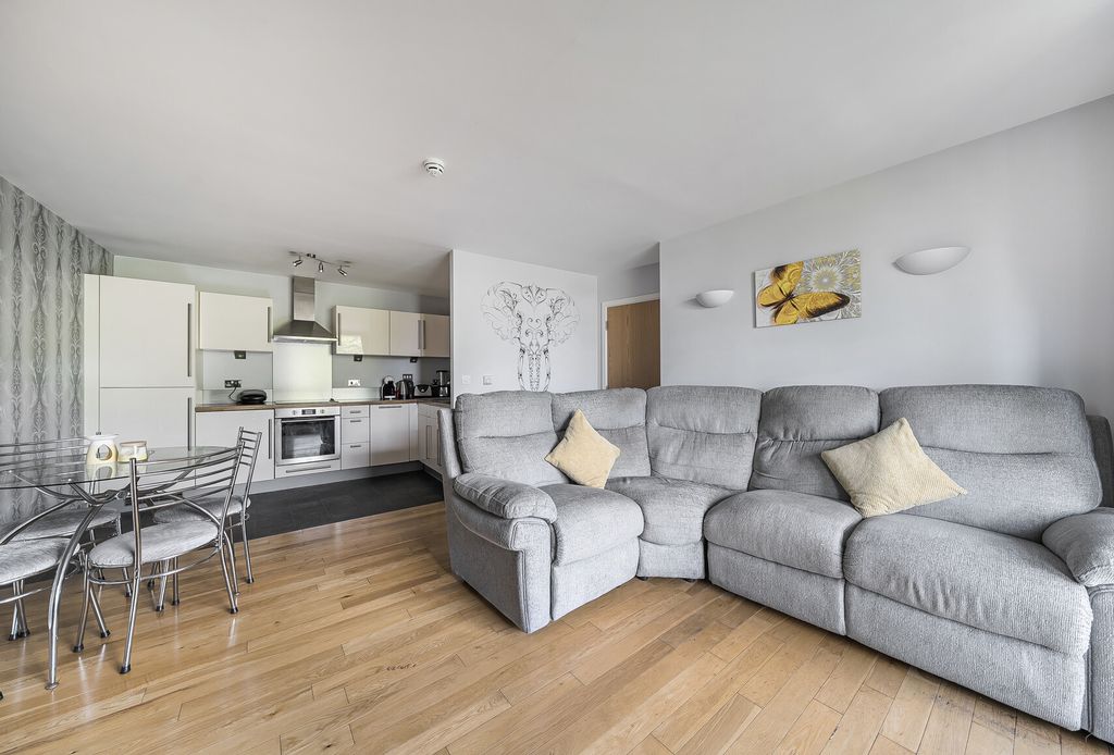 Property photo 2 of 11 1346008-4-68B98c8...