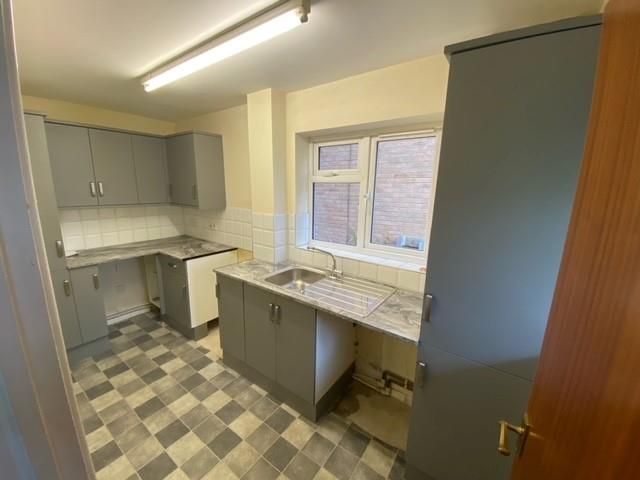 Property photo 2 of 6 Kitchen.Jpg