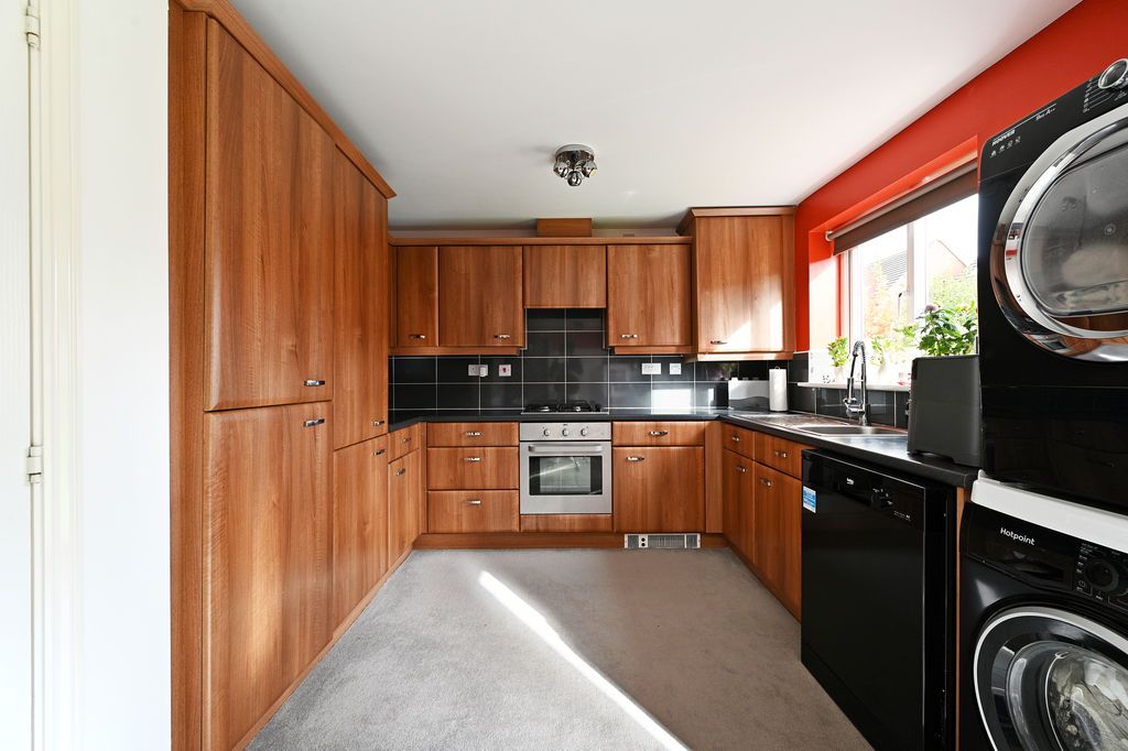 Property photo 3 of 29 Kitchen