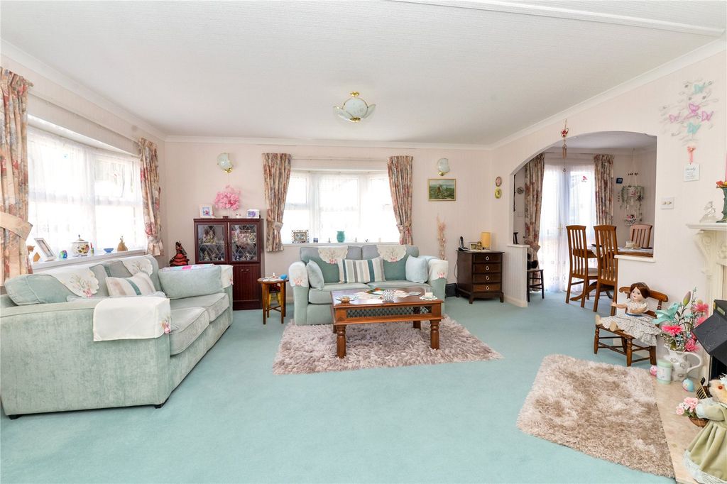Property photo 2 of 19 Picture No. 22
