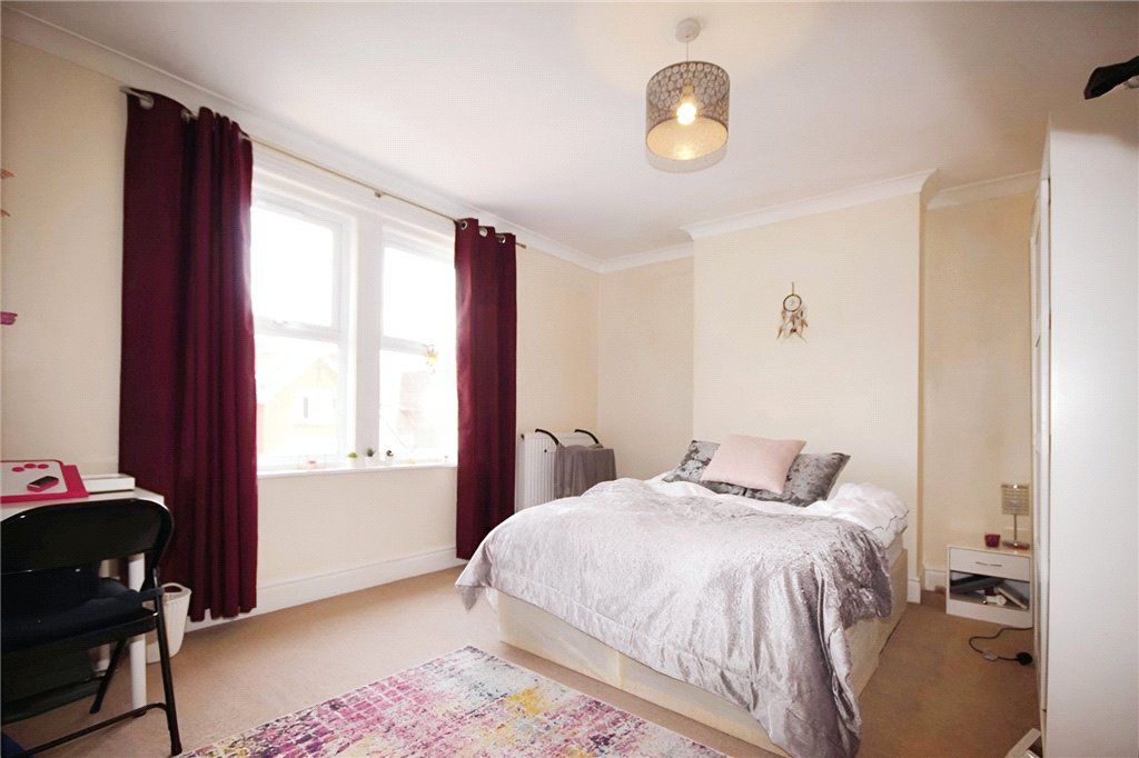 Property photo 2 of 9 Bedroom