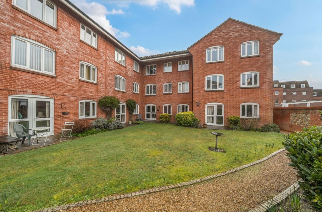 Property photo 1 of 19