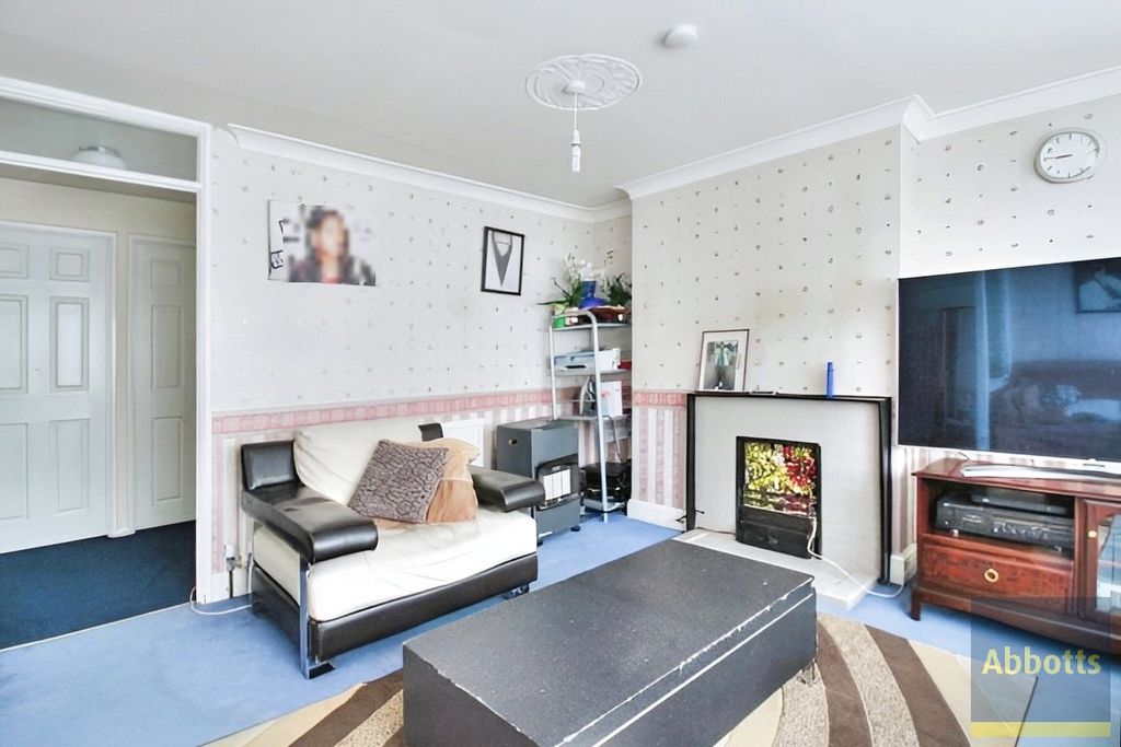 Property photo 2 of 12 Picture No. 03