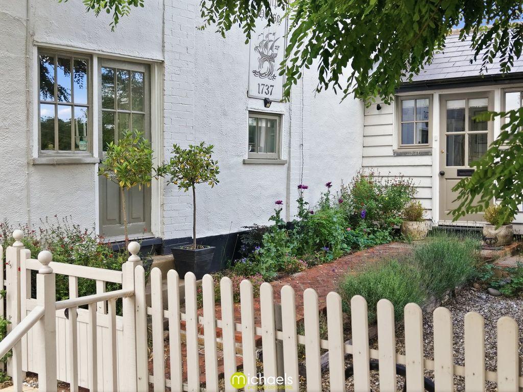 Property photo 2 of 53