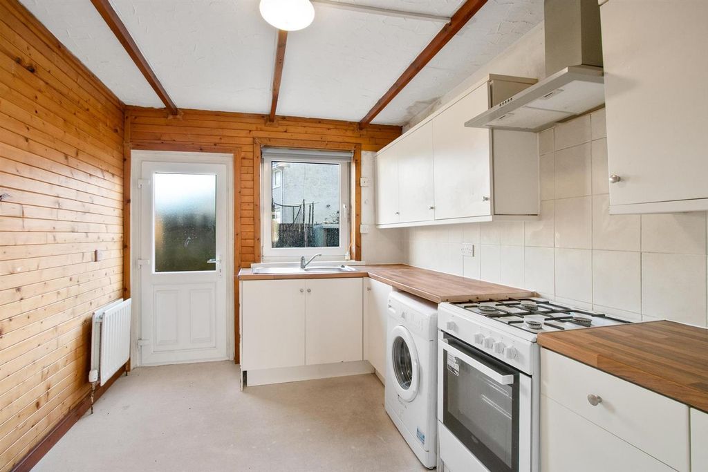 Additional image 9 of 3 bed flat for saleRussell Drive Alexandria G83