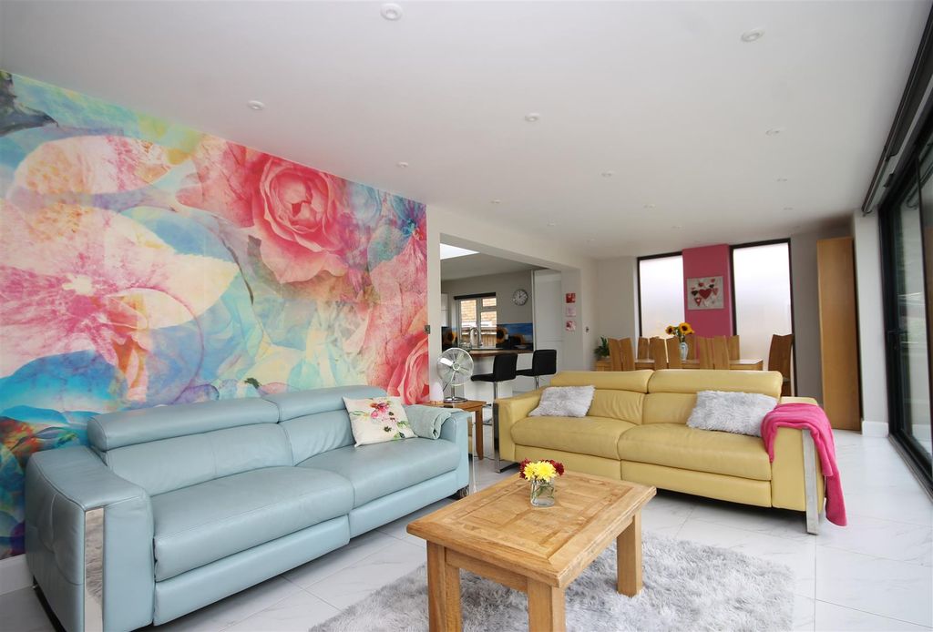 Property photo 3 of 11 Living Area.Jpg
