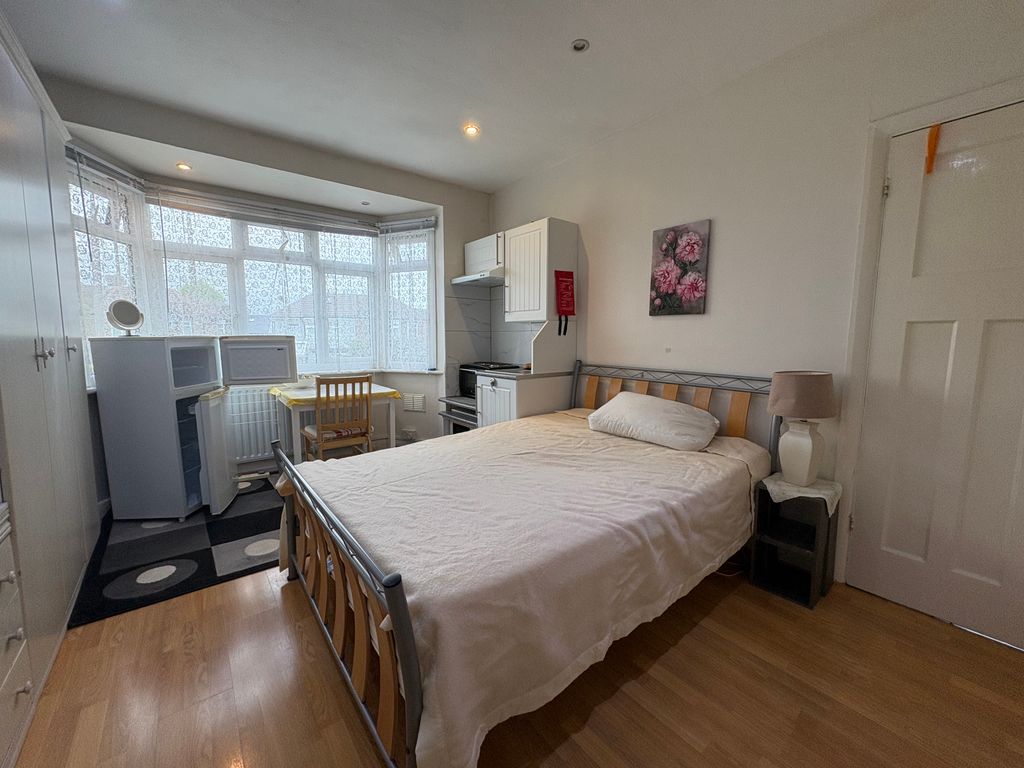 Property photo 3 of 13 Img_3049
