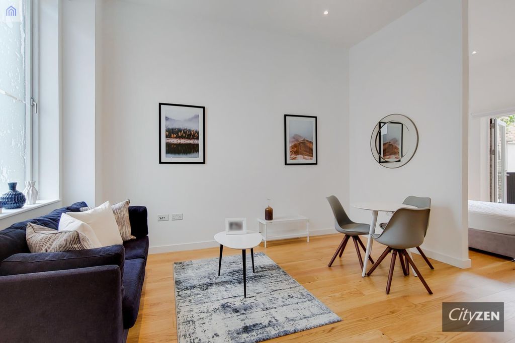 Property photo 1 of 11 Reception Room