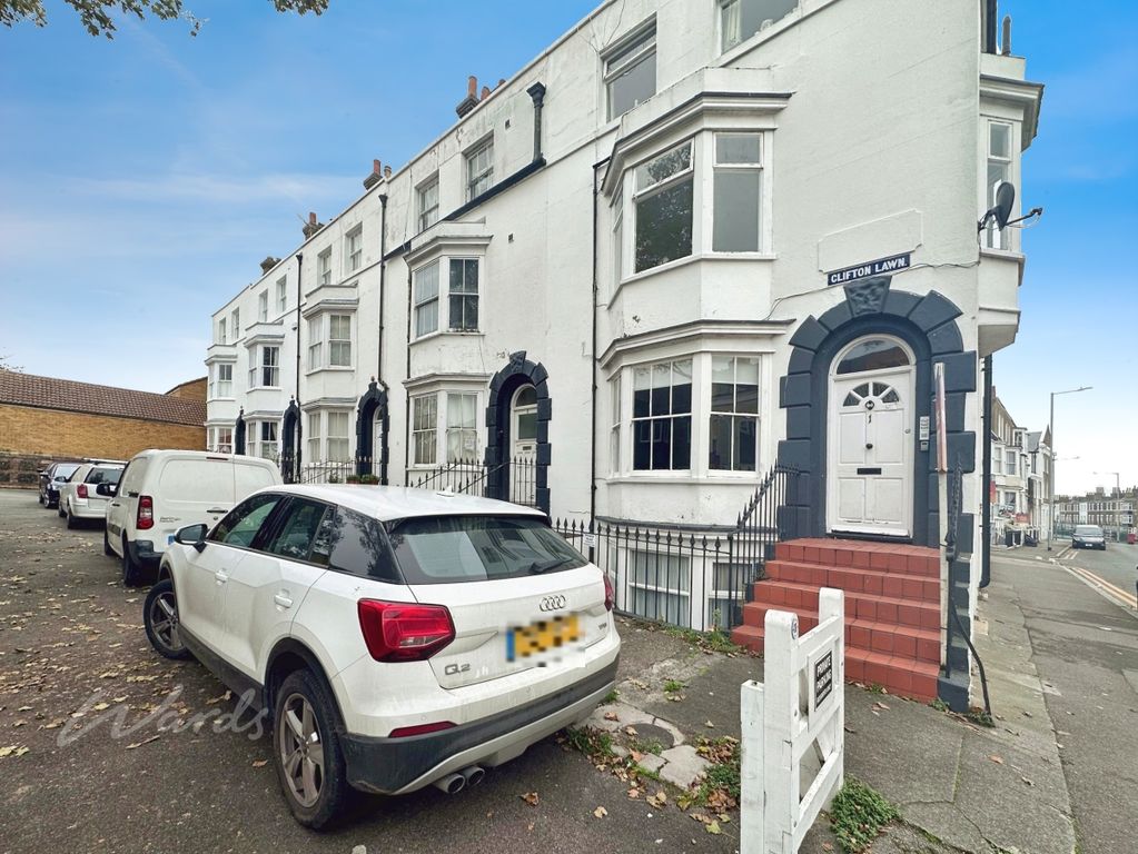 Property photo 1 of 8 Clifton Lawn Main...