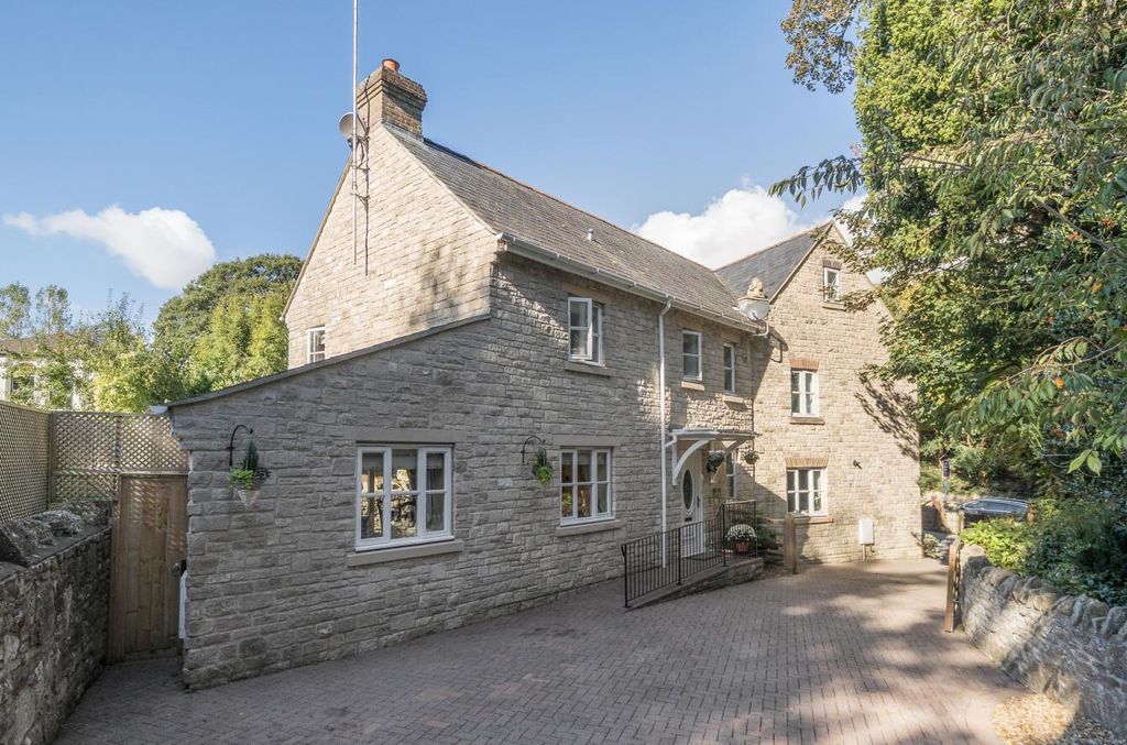 Property photo 3 of 44 1358796-1-68Dbdcea297c7.Jpg