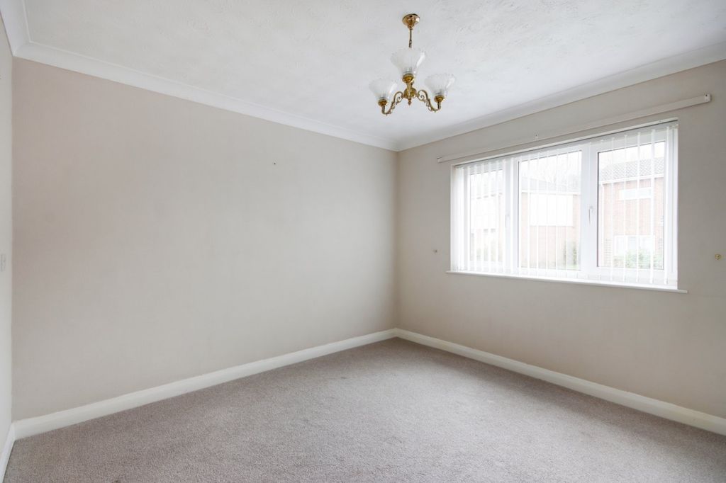 Additional image 8 of 2 bed flat for saleCavendish Square, Bramblefield Estate, Longfield DA3