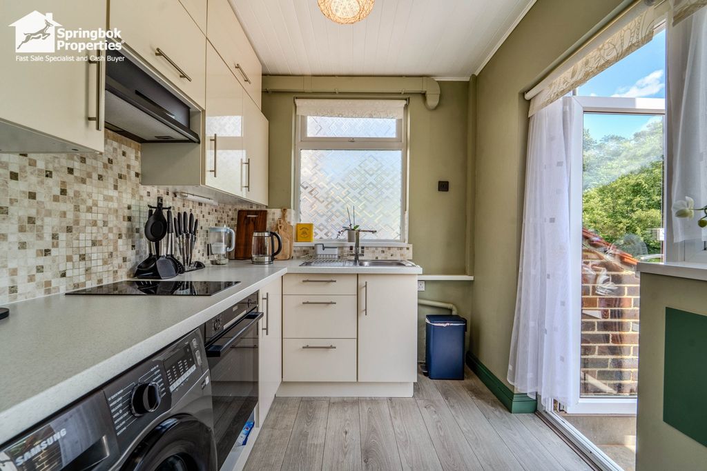 Property photo 2 of 10 Image 1