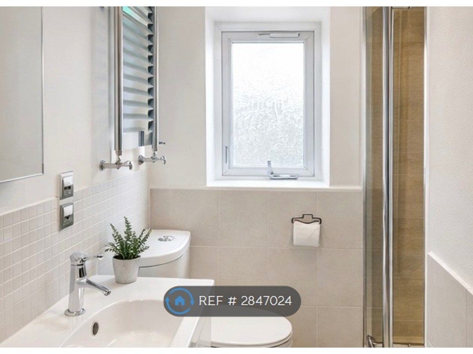 Property photo 1 of 3