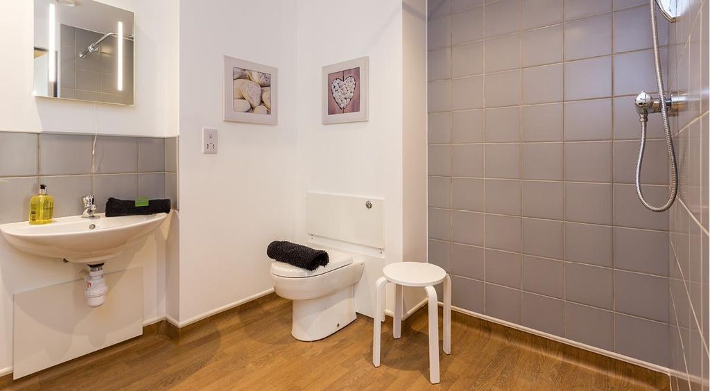 Property photo 2 of 12