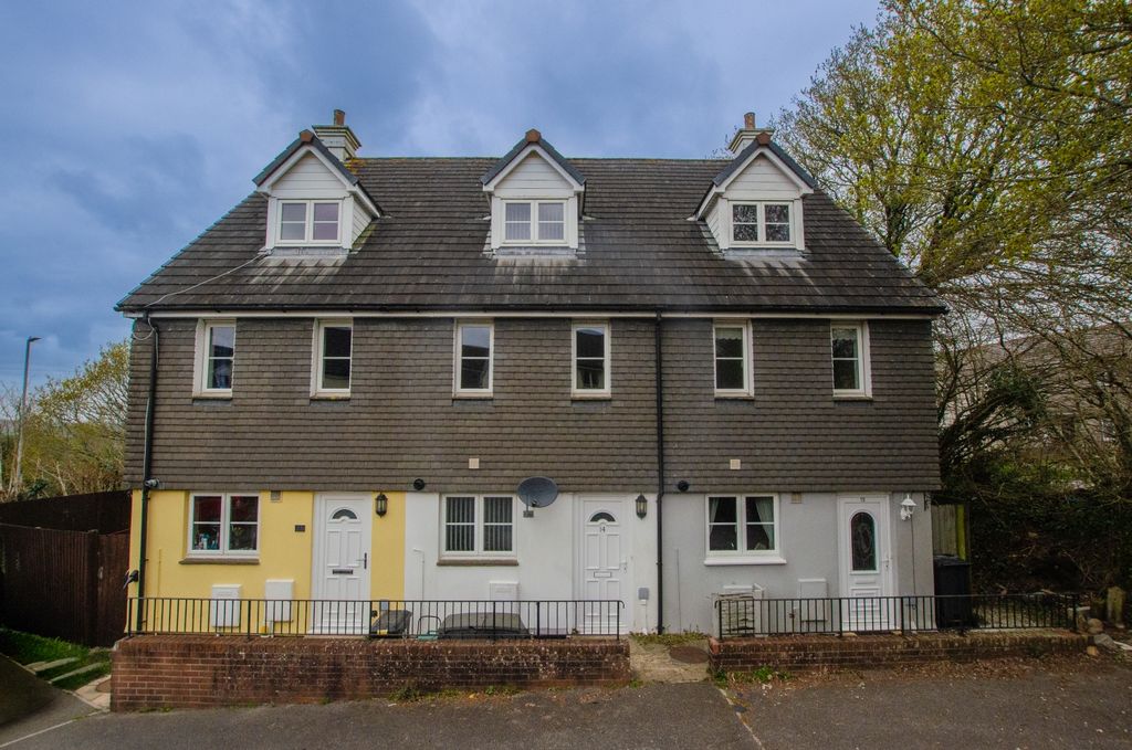 Property photo 1 of 13 14 Tryelyn Tps 01208 74182-01