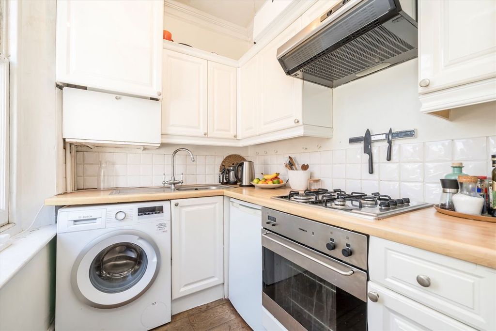 Property photo 3 of 6