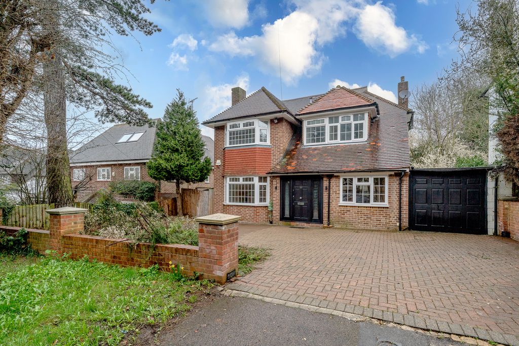 Property photo 1 of 27