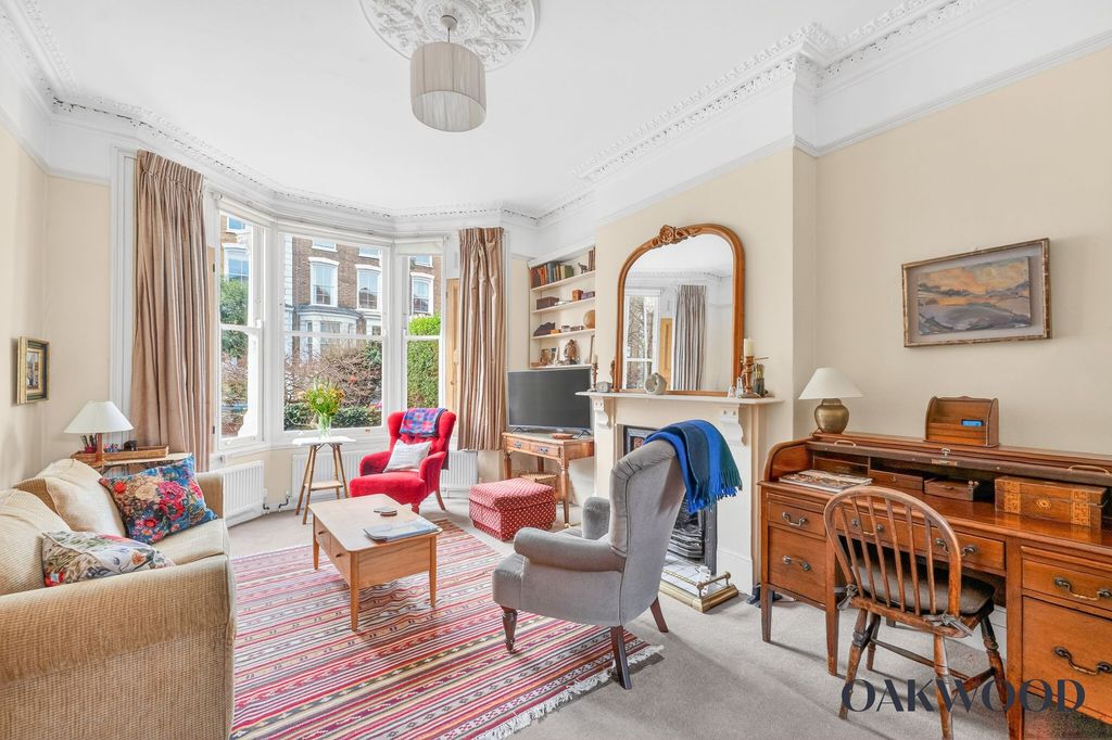 Property photo 3 of 33