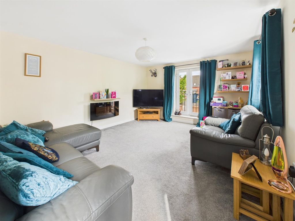 Property photo 2 of 11