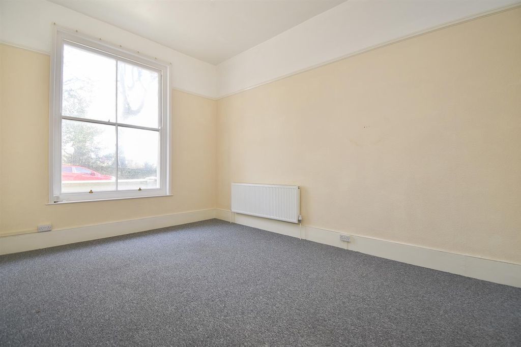 Property photo 3 of 12 Living Room