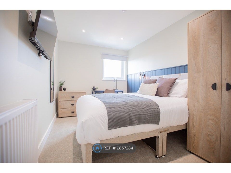 Property photo 1 of 34