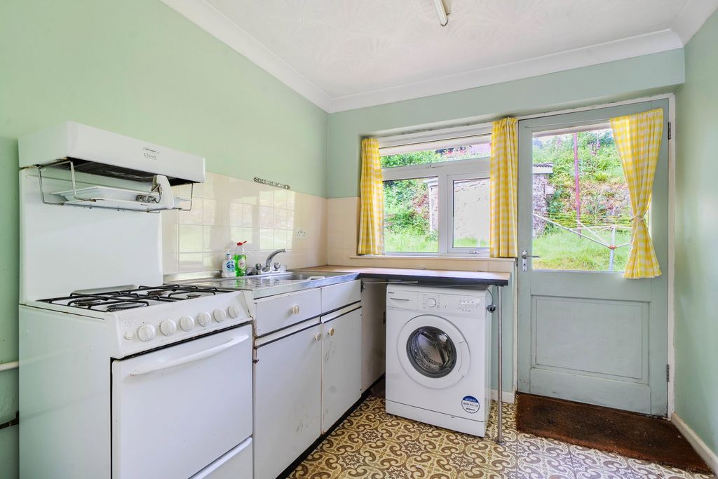 Property photo 3 of 19