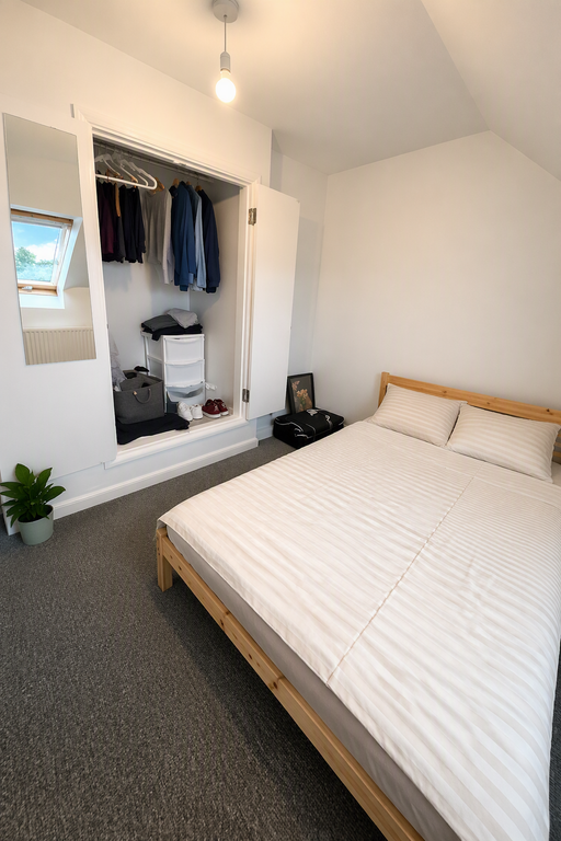 Property photo 3 of 11 Bedroom
