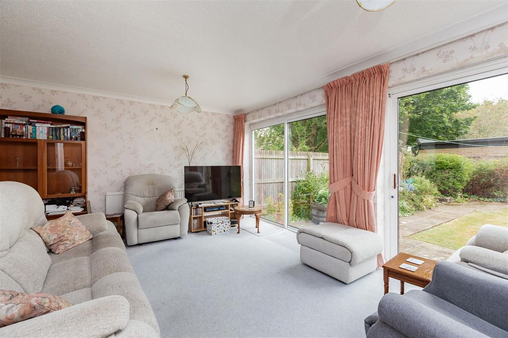 Property photo 2 of 13 110 Manor Forstal-Hr14.Jpg