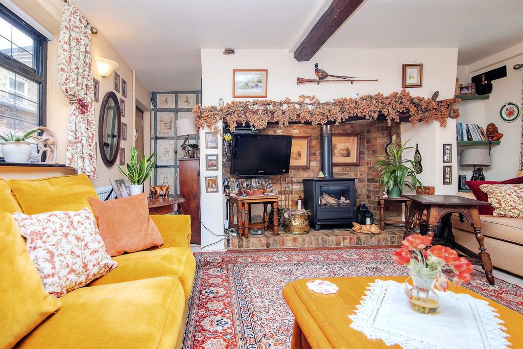 Property photo 3 of 17