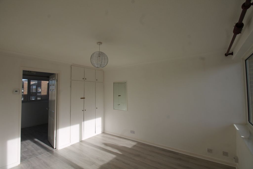 Property photo 2 of 6 Living Room