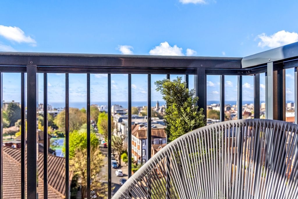 Property photo 2 of 26 5127833