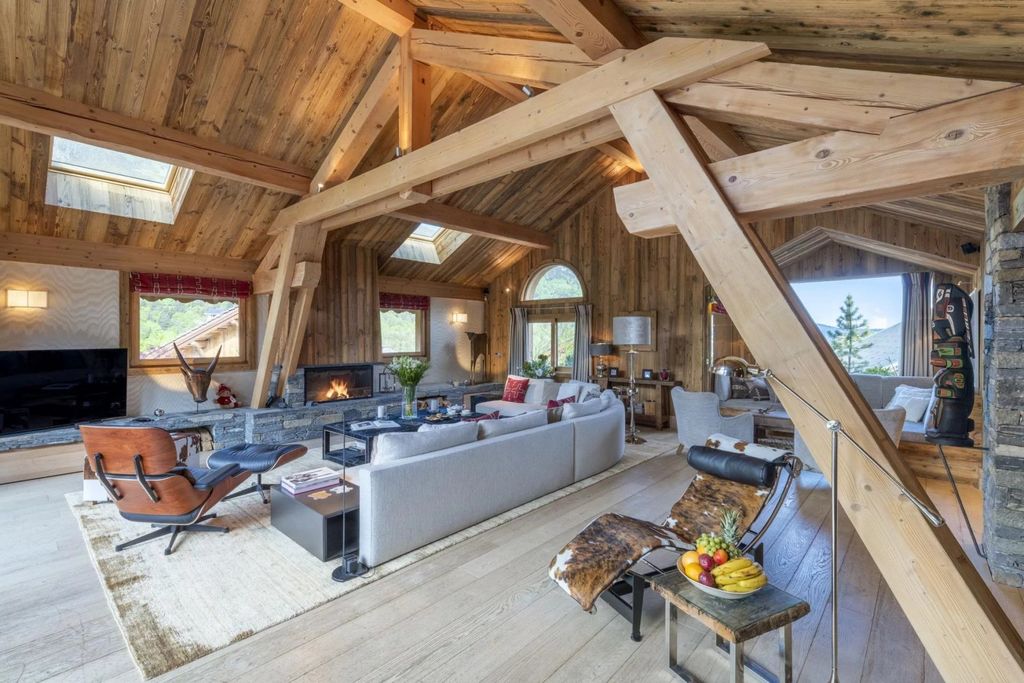 Property photo 2 of 11