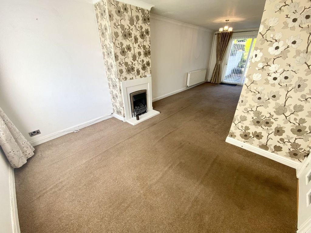 Property photo 2 of 14 Lounge